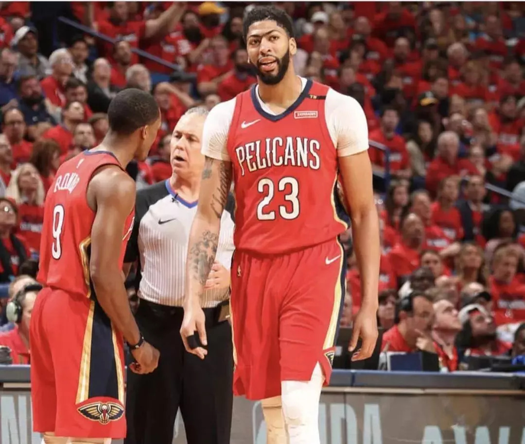 王钰栋赛后 王钰栋赛后