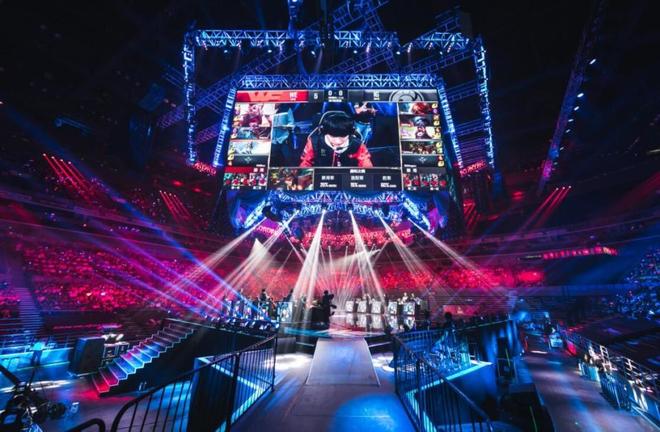 来数年的球 来数年的球