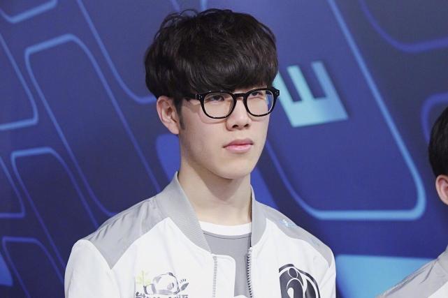 赛季的阵容 赛季的阵容